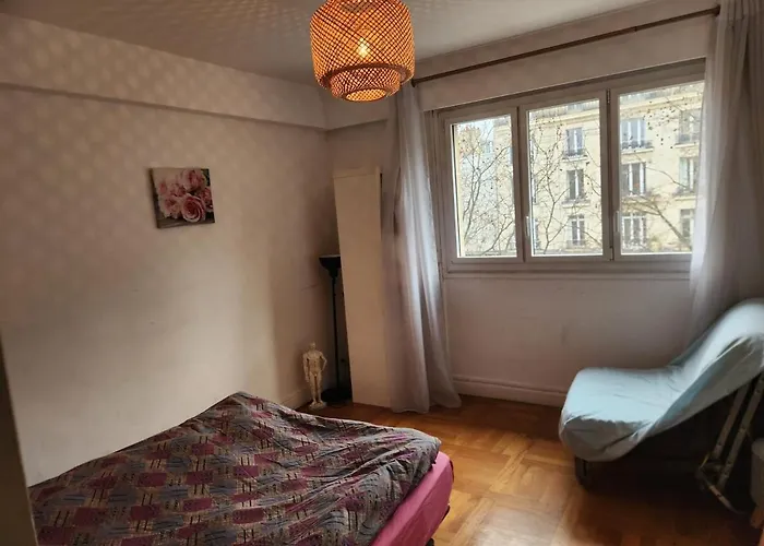 Beautiful Alesia Metro Apartman